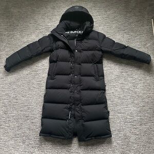 NWT Aritzia Super Puff Long cliMATTE in Black